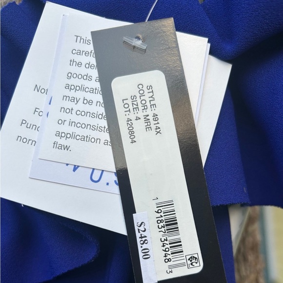 NWT Xscape womens Long Stretch Scuba Crepe Ruffle Collar Ruched Dress - Picture 6 of 7